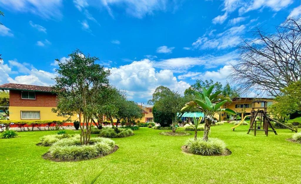 Finca Hotel La Ponderosa Ριονέγρο Εξωτερικό φωτογραφία